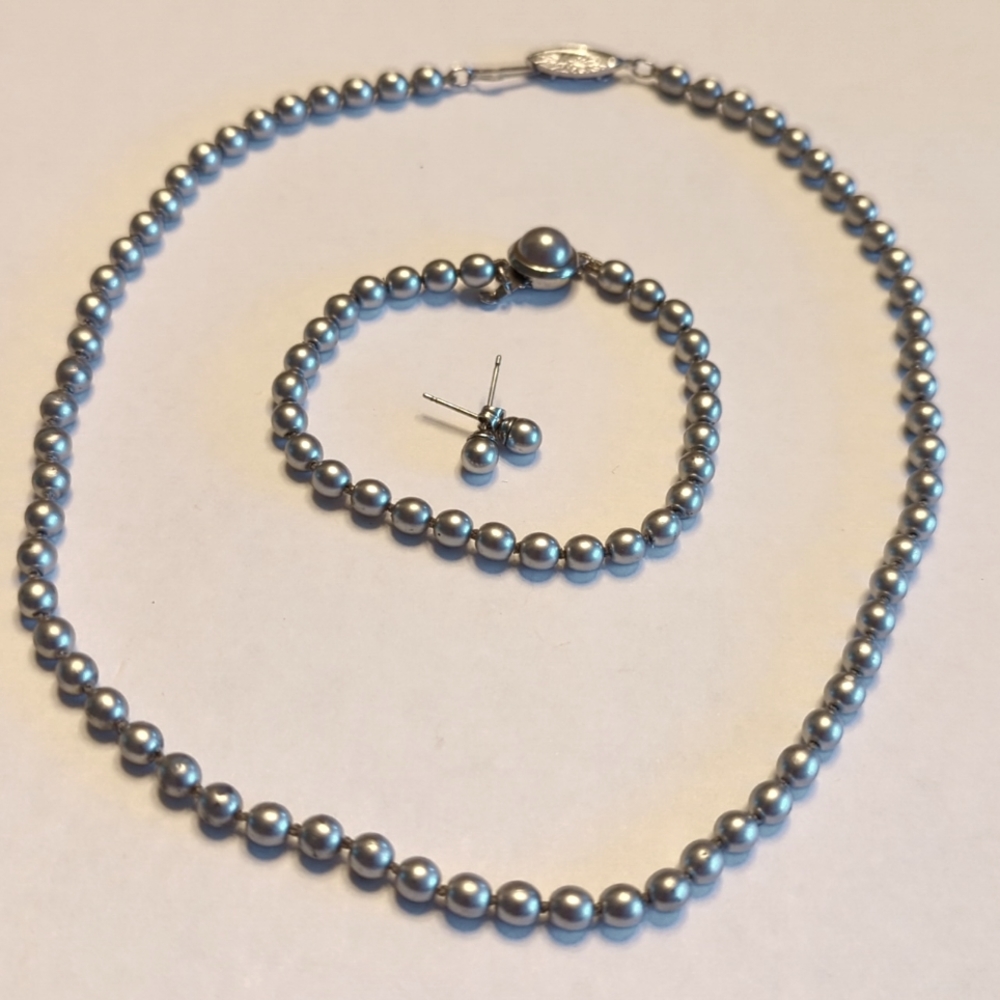 Necklace, Bracelet and Earrings set